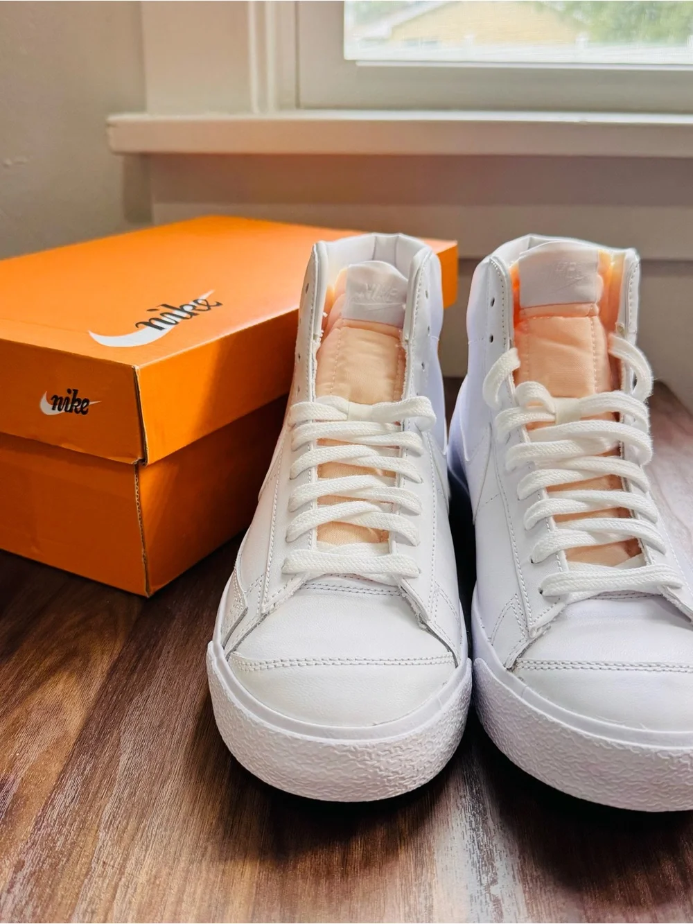 Nike Blazer Mid '77 Vintage Triple White Sneaker W10 / M8.5